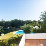 Semesterbostad 3-min Walk To , Pool , , 3br