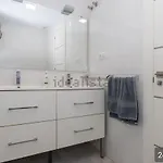 3-min Walk To , Pool , , 3br Semesterbostad *