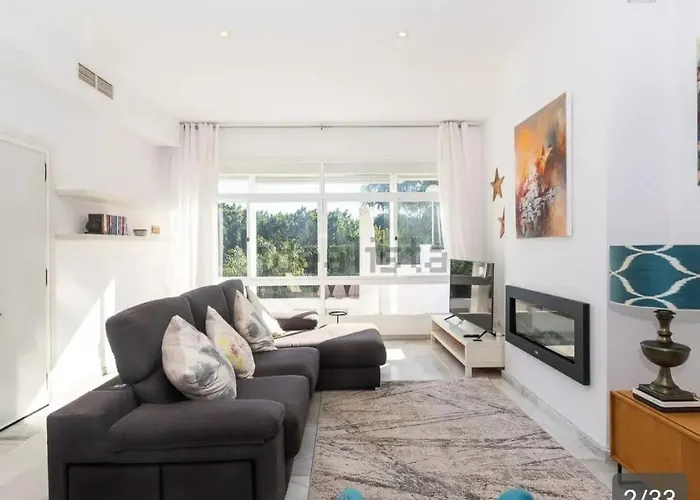 3-min Walk To , Pool , , 3br Hébergement de vacances Estepona