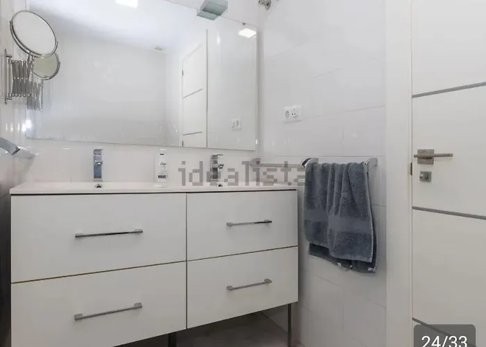 3-min Walk To , Pool , , 3br Hébergement de vacances *