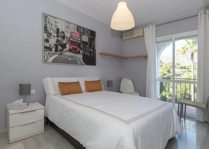 3-min Walk To , Pool , , 3br Hébergement de vacances Estepona