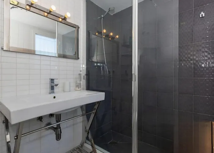 Hébergement de vacances 3-min Walk To , Pool , , 3br Estepona